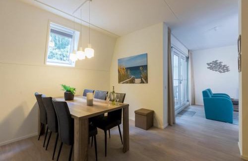 Dishoek House | Holiday Home in Koudekerke near the Beach, cleaning included