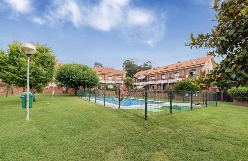 Loredo House | Holiday Home in Loredo near Surf Beach