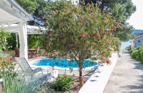 Molat House | Holiday Home in Molat with Pool