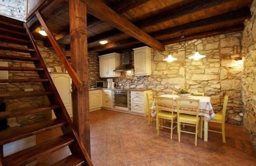 Paradiz House | Holiday Home in Paradies