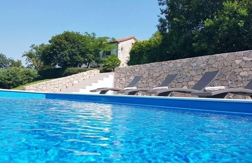 Rim House | Holiday Home in Roč with Terrace, Air condition, WIFI, Washing machine (3458-1)