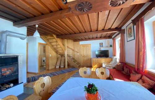 Sankt Koloman House | Holiday Home in St Koloman near Salzburg