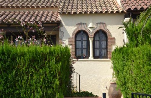Torroella de Montgri House | Holiday Home in Torre Gran near Beach