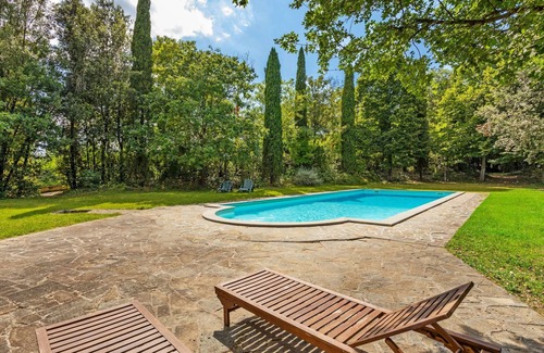 Perugia Apartment | Holiday Home in Umbria With Pool