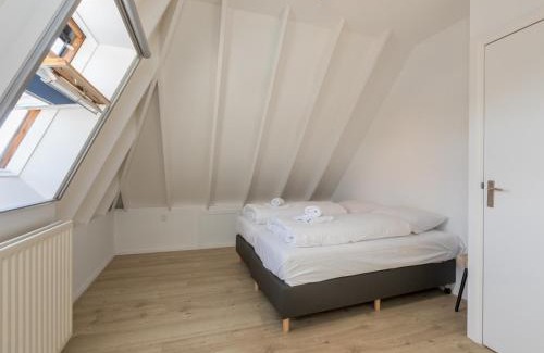 Serooskerke House | Holiday Home in Zeeland Family-Friendly, cleaning included
