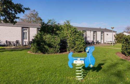 Serooskerke House | Holiday Home in Zeeland Family-Friendly, cleaning included