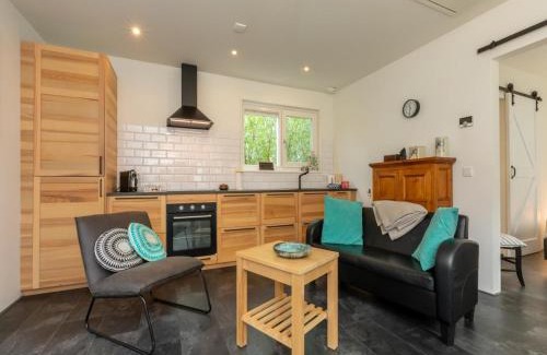 Zonnemaire Apartment | Holiday Home in Zeeland with Romantic Terrace, cleaning included