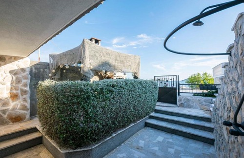 Krapanj House | Holiday Home Ivana