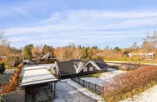 Udsholt Sand House | Holiday Home Janik - 1-3km from the sea by Interhome