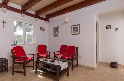 Kolocep Island House | Holiday Home Jekavac -Three Bedroom Apartment with Terrace and Sea View