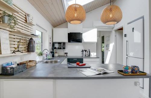 Gedesby House | Holiday Home Jelke - 50m from the sea by Interhome