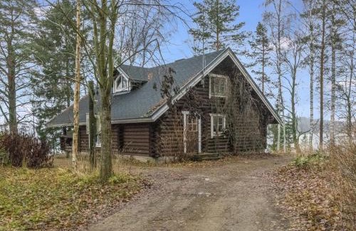 Hameenlinna House | Holiday Home Kärkimökki by Interhome