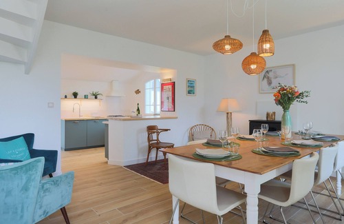 Locquirec House | Holiday Home 'Ker Lotig' with Sea View, Private Terrace and Wi-Fi