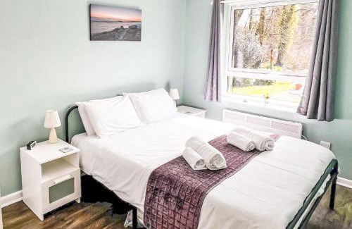 Liskeard House | Holiday Home Kingfishers Haven by Interhome