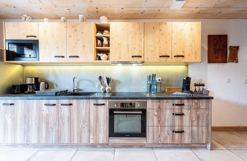 Bessans House | Holiday Home 'L'attrape Rêves' with Mountain View and Wi-Fi