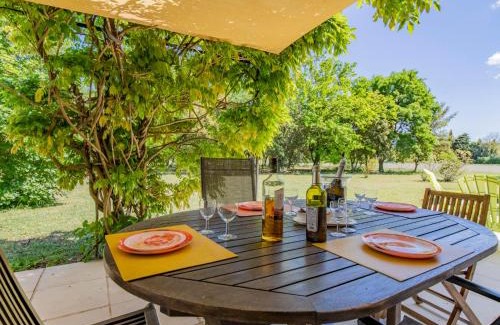 Richerenches House | Holiday Home La Grive by Interhome