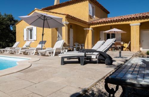 Lorgues House | Holiday Home La Renaudière by Interhome