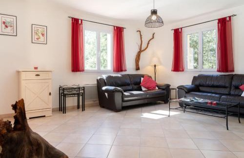 Lorgues House | Holiday Home La Renaudière by Interhome