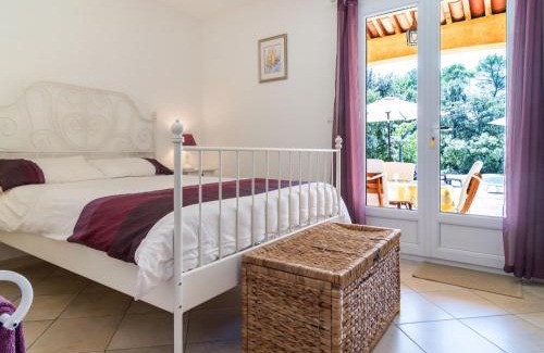 Lorgues House | Holiday Home La Renaudière by Interhome