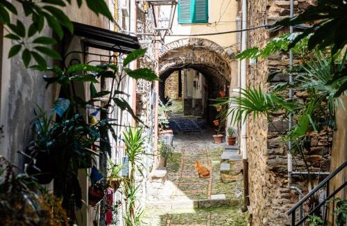 Badalucco House | Holiday Home La Terrazza Soleggiata di Maria by Interhome