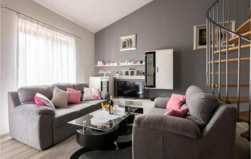 Kapelica House | Holiday Home Labin Kapelica Ii