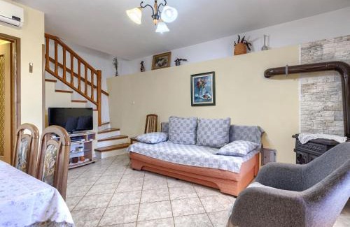 Valtura House | Holiday Home Laura by Interhome