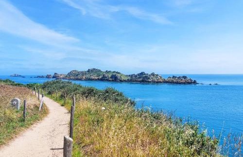 Cancale House | Holiday Home Les Grands Près by Interhome