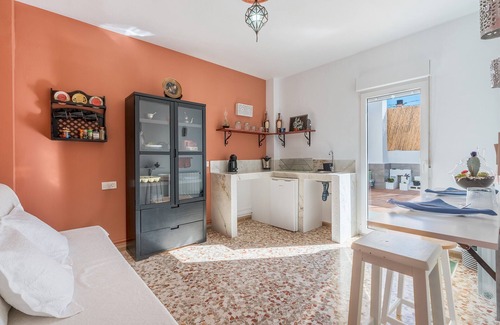 Durcal House | Holiday Home 'Little Alhambra' with Private Terrace and Wi-Fi