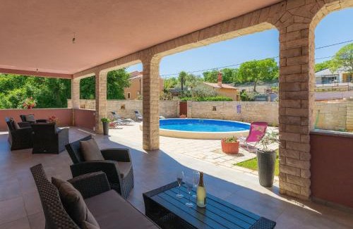 Rakalj House | Holiday Home Ljiljana by Interhome