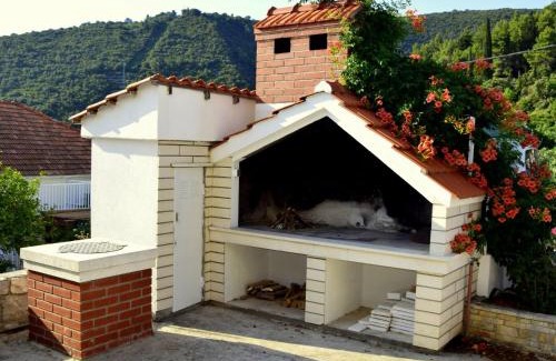 Racisce House | Holiday Home Lolita by Interhome