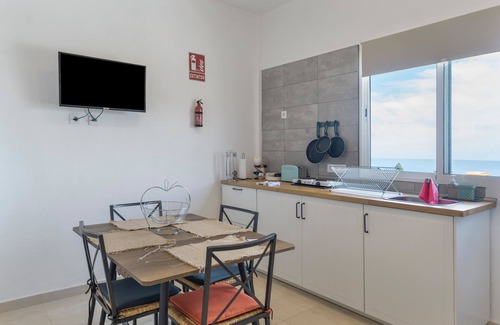 El Paso House | Holiday Home 'Lorennani El Paso' with Sea View, Wi-Fi and Air Conditioning