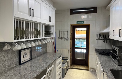 Peguerinos House | Holiday Home 'Los Ciegos' with Mountain View, Private Terrace and Wi-Fi