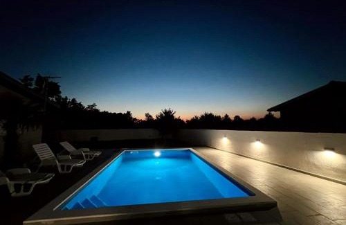 Orbanici House | Holiday Home Luca