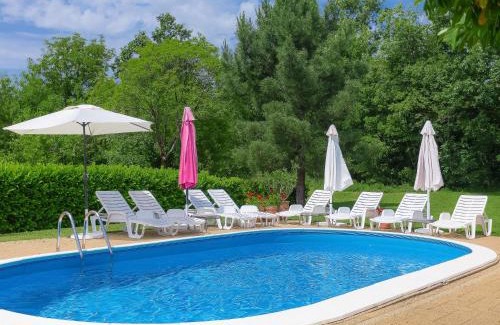 Marceljani House | Holiday Home Lucija by Interhome