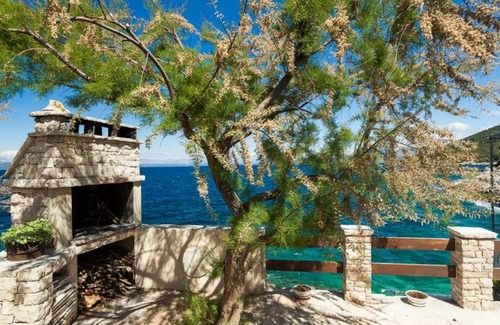 Blato House | Holiday Home Luna - Two Bedroom Holiday Home with Sea View