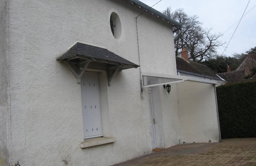 Blere House | Holiday Home "Maison En Touraine" with Private Terrace and Private Garden