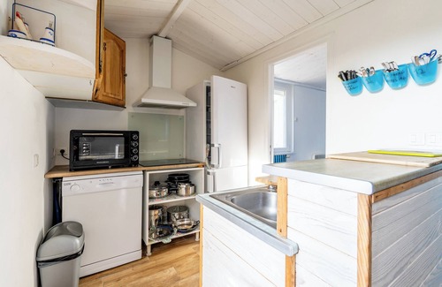 Barbatre House | Holiday Home 'Maison Vue Sur Mer 50m Plage' with Sea View, Private Terrace and Wi-Fi