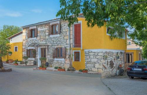 Nova Vas House | Holiday Home Mandula