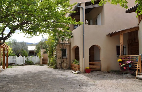 Sisteron House | Holiday Home 'Manzafaro' with Mountain View and Private Terrace