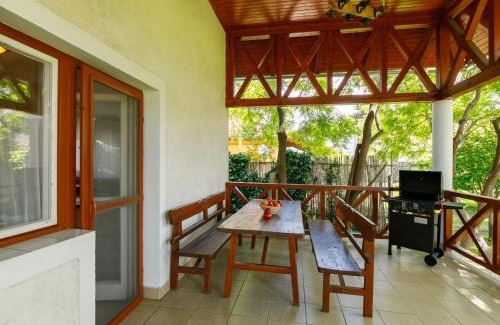 Balatonboglar House | Holiday Home Marian by Interhome