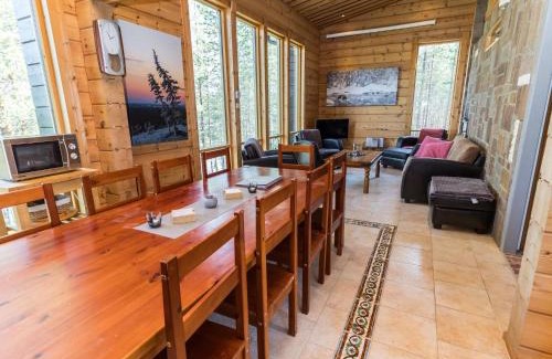Kuusamo House | Holiday Home Matkajoentie 4b by Interhome