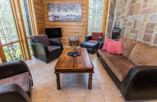 Kuusamo House | Holiday Home Matkajoentie 4b by Interhome