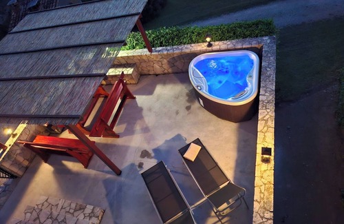 Rebici Apartment | Holiday Home Meri with jacuzzi, large yard, close to the beach