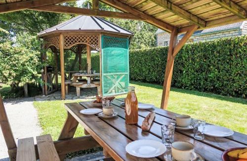Fouesnant House | Holiday Home Mestrezec by Interhome