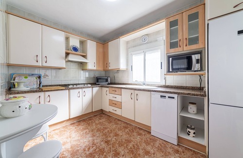 El Toyo House | Holiday Home 'Mi Locura Costa Cabana' with Private Terrace, Garden and Wi-Fi, 30 mts from the beach