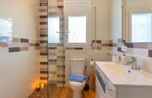 Almadraba-Canyelles House | Holiday Home Mila i Fontanals by Interhome