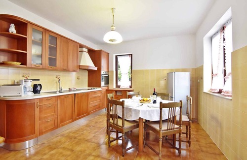 Valica House | Holiday home modernly equipped for groups, families and friends