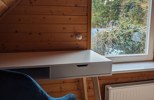 Meldorf House | Holiday Home 'Möwennest Meldorf' with Private Terrace, Private Garden and Wi-Fi