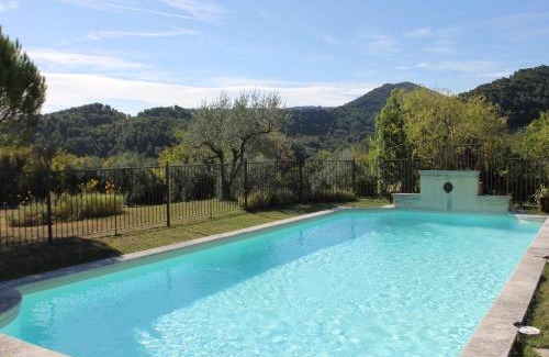 Vaison-la-Romaine House | Holiday Home near Mont Ventoux Pool