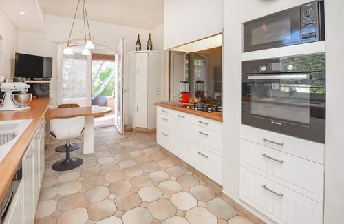 Garrigues House | Holiday home near a forest on a large plot with a very large outdoor pool.